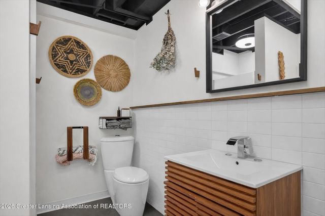 1800-1810 S Foxcroft Road, East Lansing, MI 48823