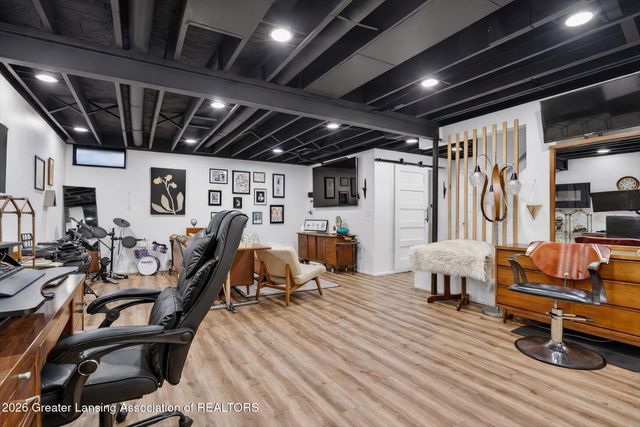 1800-1810 S Foxcroft Road, East Lansing, MI 48823