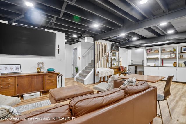 1800-1810 S Foxcroft Road, East Lansing, MI 48823