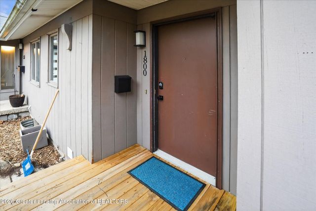 1800-1810 S Foxcroft Road, East Lansing, MI 48823