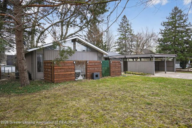 1800-1810 S Foxcroft Road, East Lansing, MI 48823