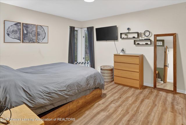 1800-1810 S Foxcroft Road, East Lansing, MI 48823