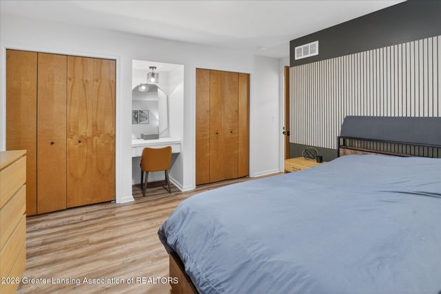 1800-1810 S Foxcroft Road, East Lansing, MI 48823