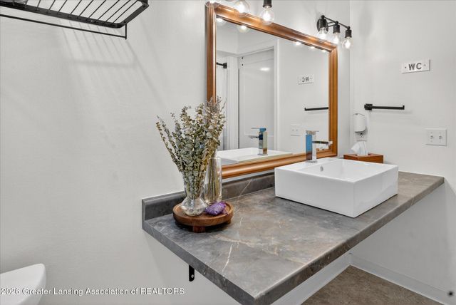 1800-1810 S Foxcroft Road, East Lansing, MI 48823