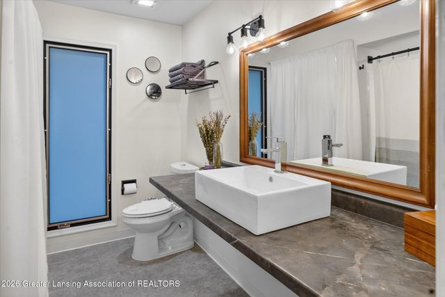 1800-1810 S Foxcroft Road, East Lansing, MI 48823