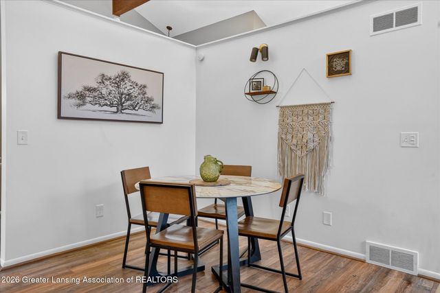 1800-1810 S Foxcroft Road, East Lansing, MI 48823