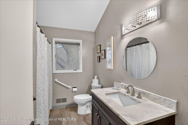 1800-1810 S Foxcroft Road, East Lansing, MI 48823