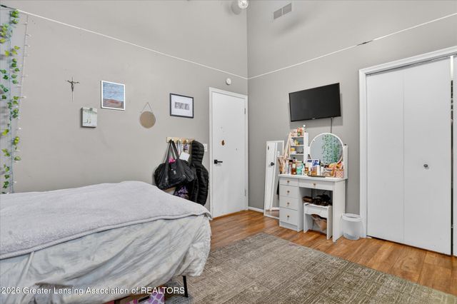 1800-1810 S Foxcroft Road, East Lansing, MI 48823