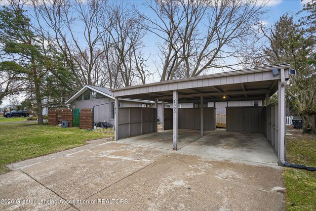 1800-1810 S Foxcroft Road, East Lansing, MI 48823