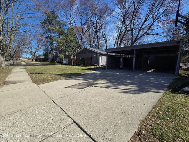 1800-1810 S Foxcroft Road, East Lansing, MI 48823