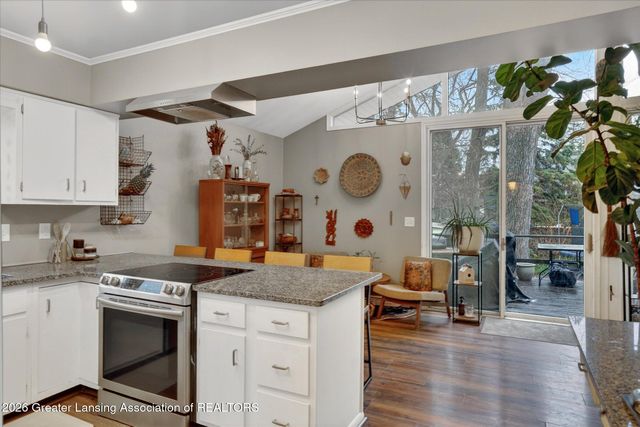 1800-1810 S Foxcroft Road, East Lansing, MI 48823