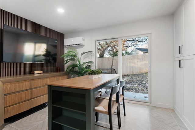 1106 Mission Ridge BLVD B, Austin, TX 78704