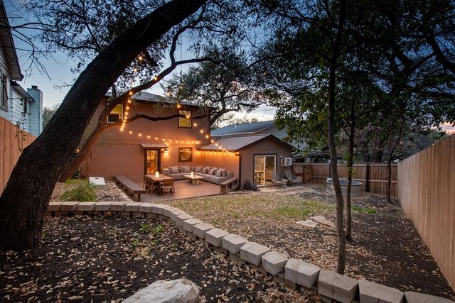 1106 Mission Ridge BLVD B, Austin, TX 78704