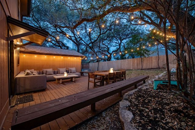 1106 Mission Ridge BLVD B, Austin, TX 78704