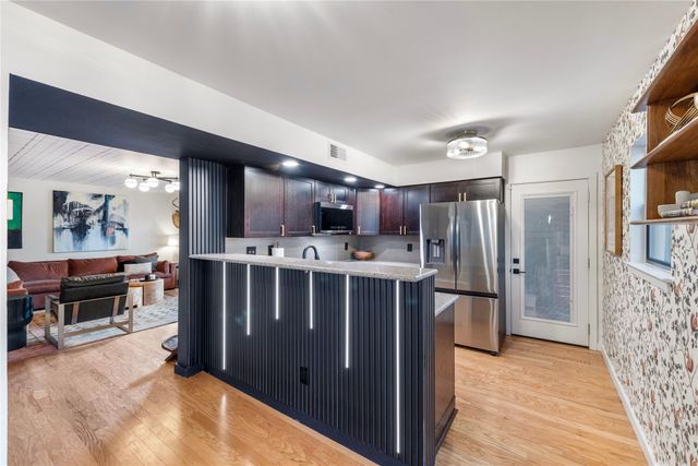 1106 Mission Ridge BLVD B, Austin, TX 78704