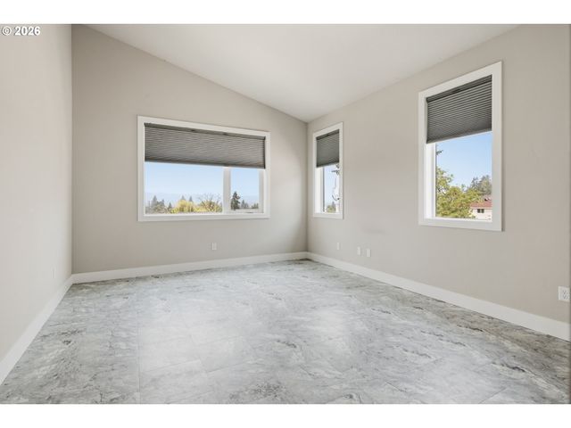 16378 HUNTER Ave, Oregon City, OR 97045