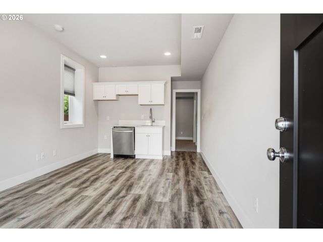 16378 HUNTER Ave, Oregon City, OR 97045