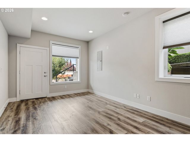 16378 HUNTER Ave, Oregon City, OR 97045