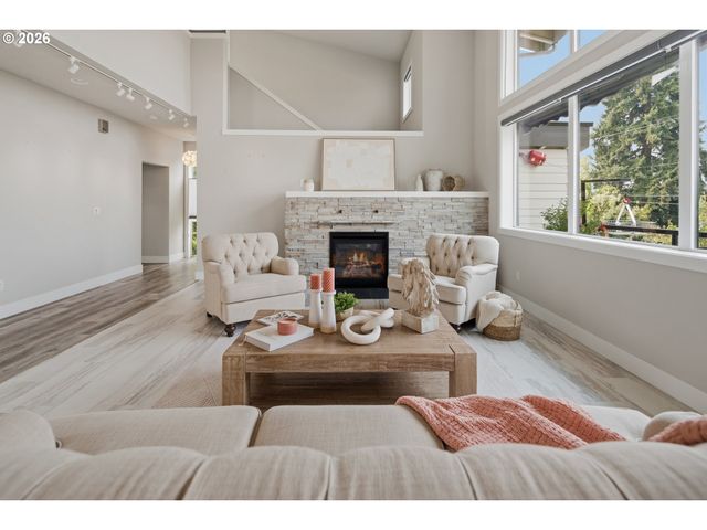 16378 HUNTER Ave, Oregon City, OR 97045