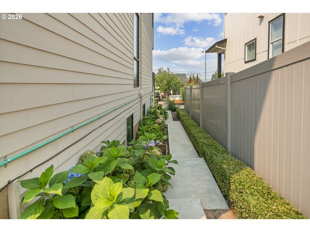 16378 HUNTER Ave, Oregon City, OR 97045
