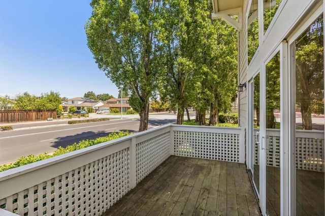 1006 Stern Lane, Foster City, CA 94404
