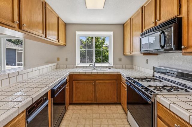1006 Stern Lane, Foster City, CA 94404