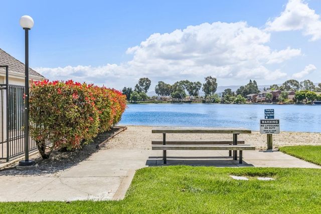 1006 Stern Lane, Foster City, CA 94404