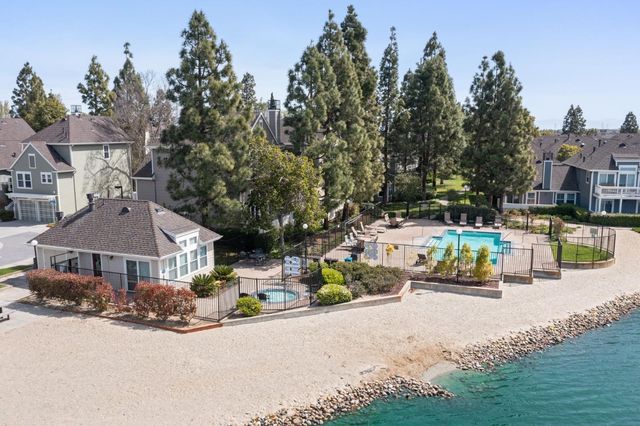 1006 Stern Lane, Foster City, CA 94404