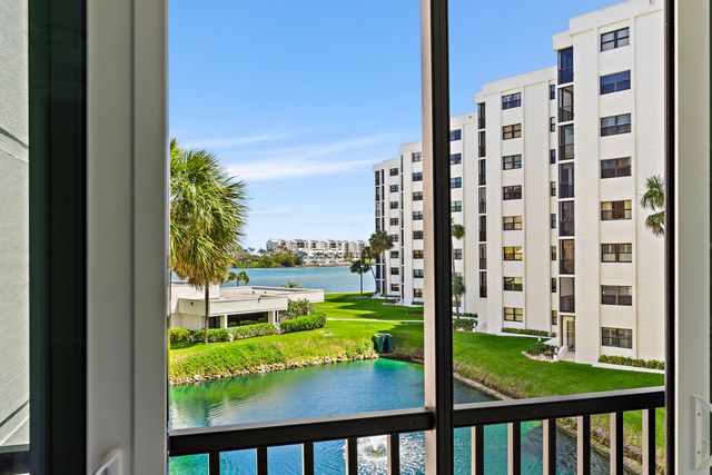 19800 Sandpointe Bay Drive N 305, Tequesta, FL 33469