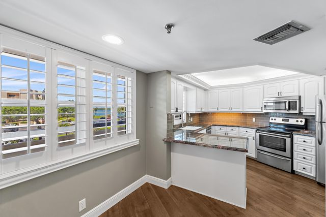 19800 Sandpointe Bay Drive N 305, Tequesta, FL 33469