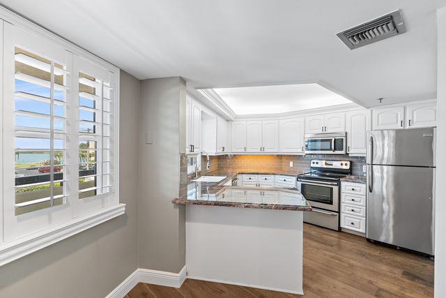 19800 Sandpointe Bay Drive N 305, Tequesta, FL 33469