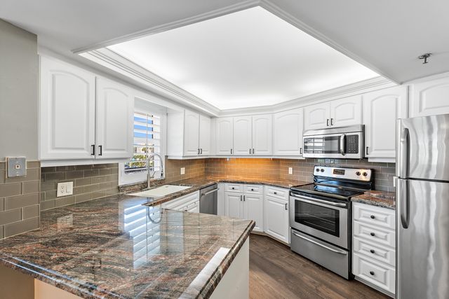 19800 Sandpointe Bay Drive N 305, Tequesta, FL 33469