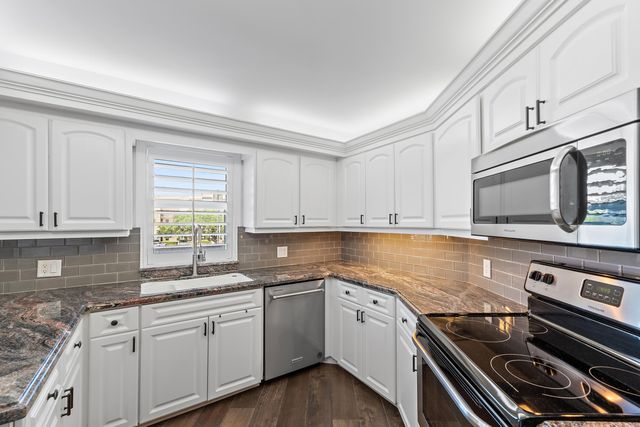 19800 Sandpointe Bay Drive N 305, Tequesta, FL 33469