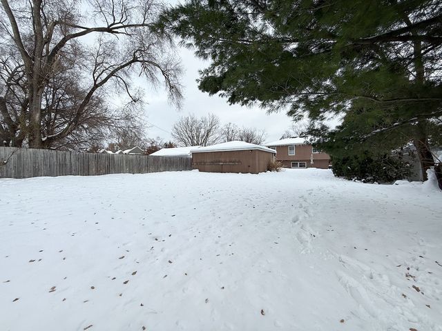 330 N Fairfield Avenue, Lombard, IL 60148