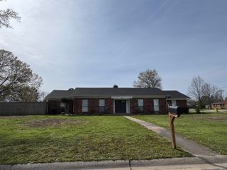 1902 S Cherry Street, Stuttgart, AR 72160