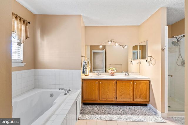 4202 NORMA PL, Toms River, NJ 08755