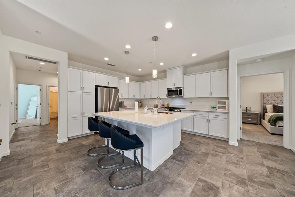 Image 2 of property listing at 777 Josephine Avenue, Madera, CA 93636