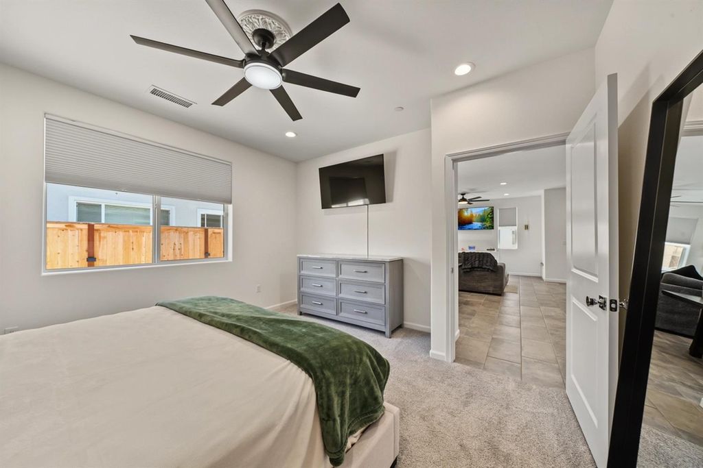 Image 26 of property listing at 777 Josephine Avenue, Madera, CA 93636