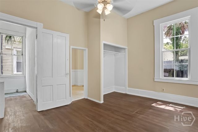 111 E 39th Street, Savannah, GA 31401