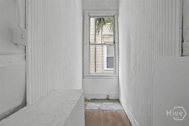 111 E 39th Street, Savannah, GA 31401