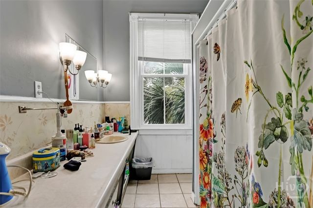 111 E 39th Street, Savannah, GA 31401
