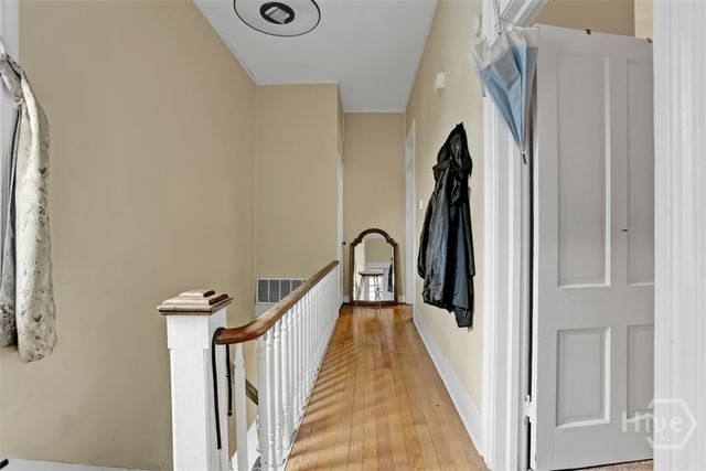 111 E 39th Street, Savannah, GA 31401