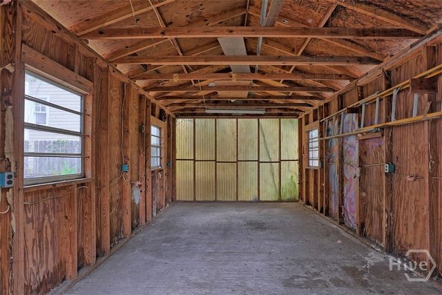 111 E 39th Street, Savannah, GA 31401