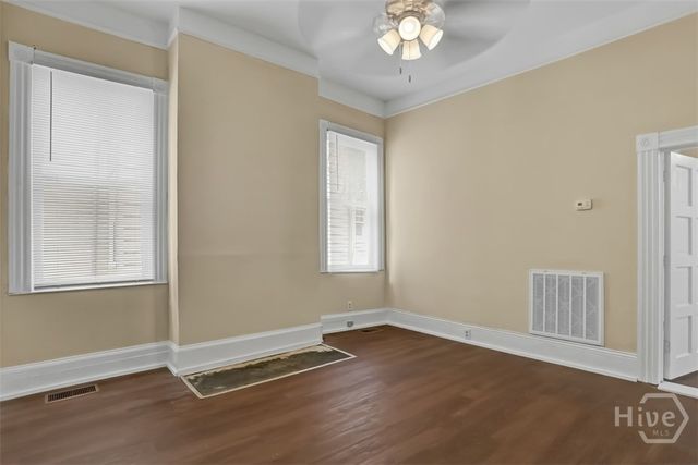 111 E 39th Street, Savannah, GA 31401