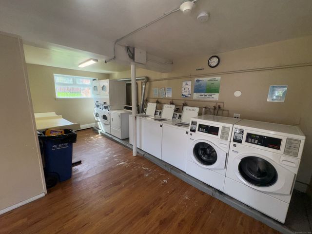 20 Clermont St Avenue Apt 4, Hartford, CT 06106