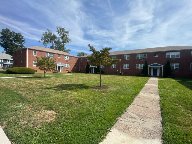 20 Clermont St Avenue Apt 4, Hartford, CT 06106