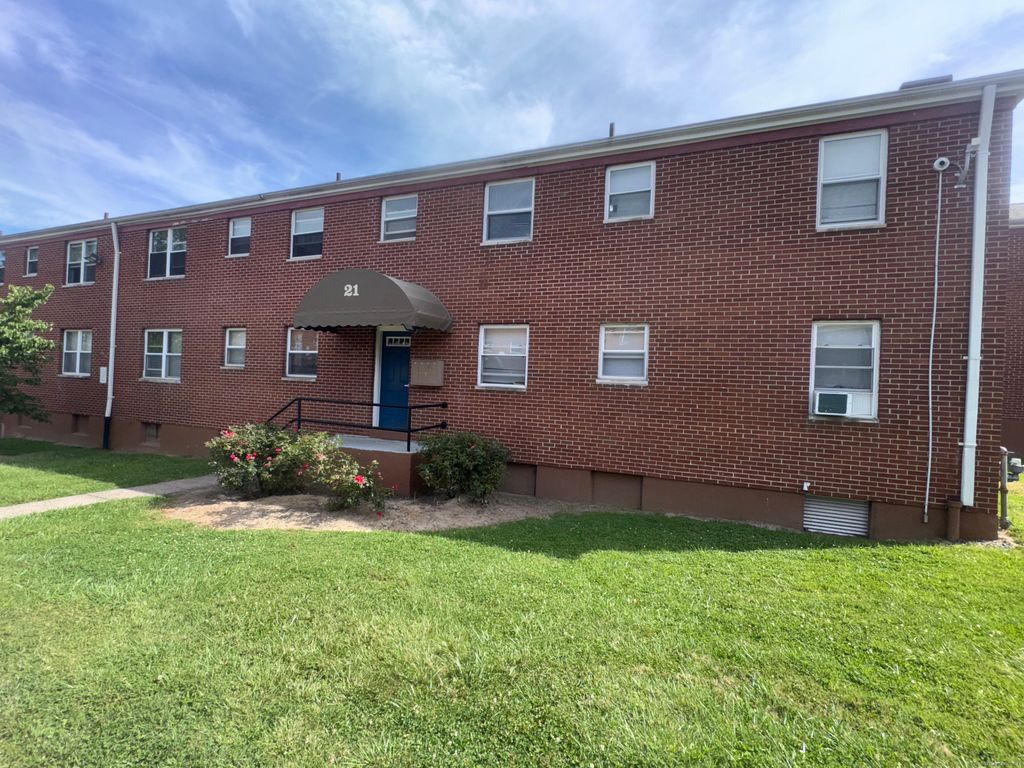 20 Clermont St Avenue Apt 4, Hartford, CT 06106