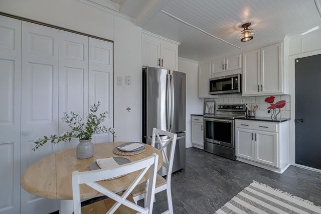 8701 Elliot Avenue S, Bloomington, MN 55420