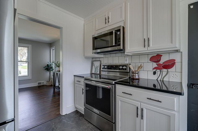 8701 Elliot Avenue S, Bloomington, MN 55420