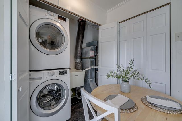 8701 Elliot Avenue S, Bloomington, MN 55420